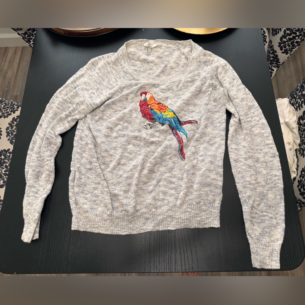 Parrot sweater sz: small 100% cotton